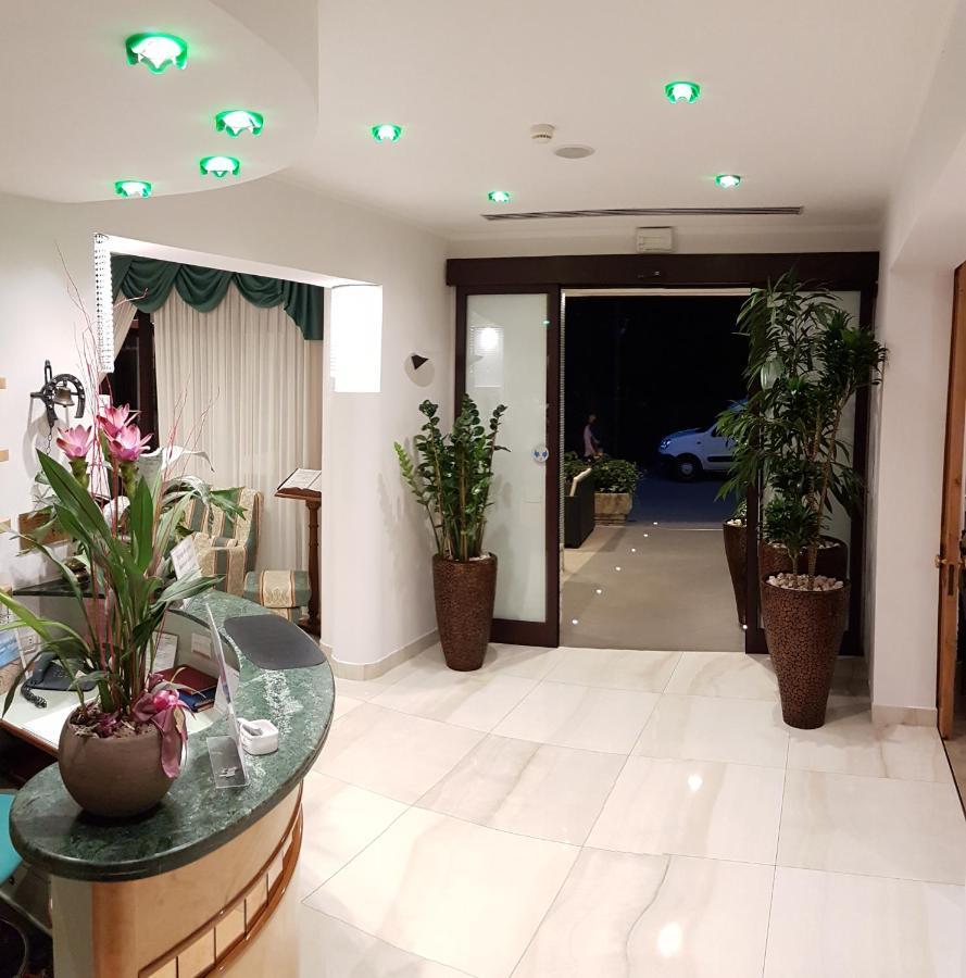 Hotel Gigliola Gatteo a Mare Esterno foto