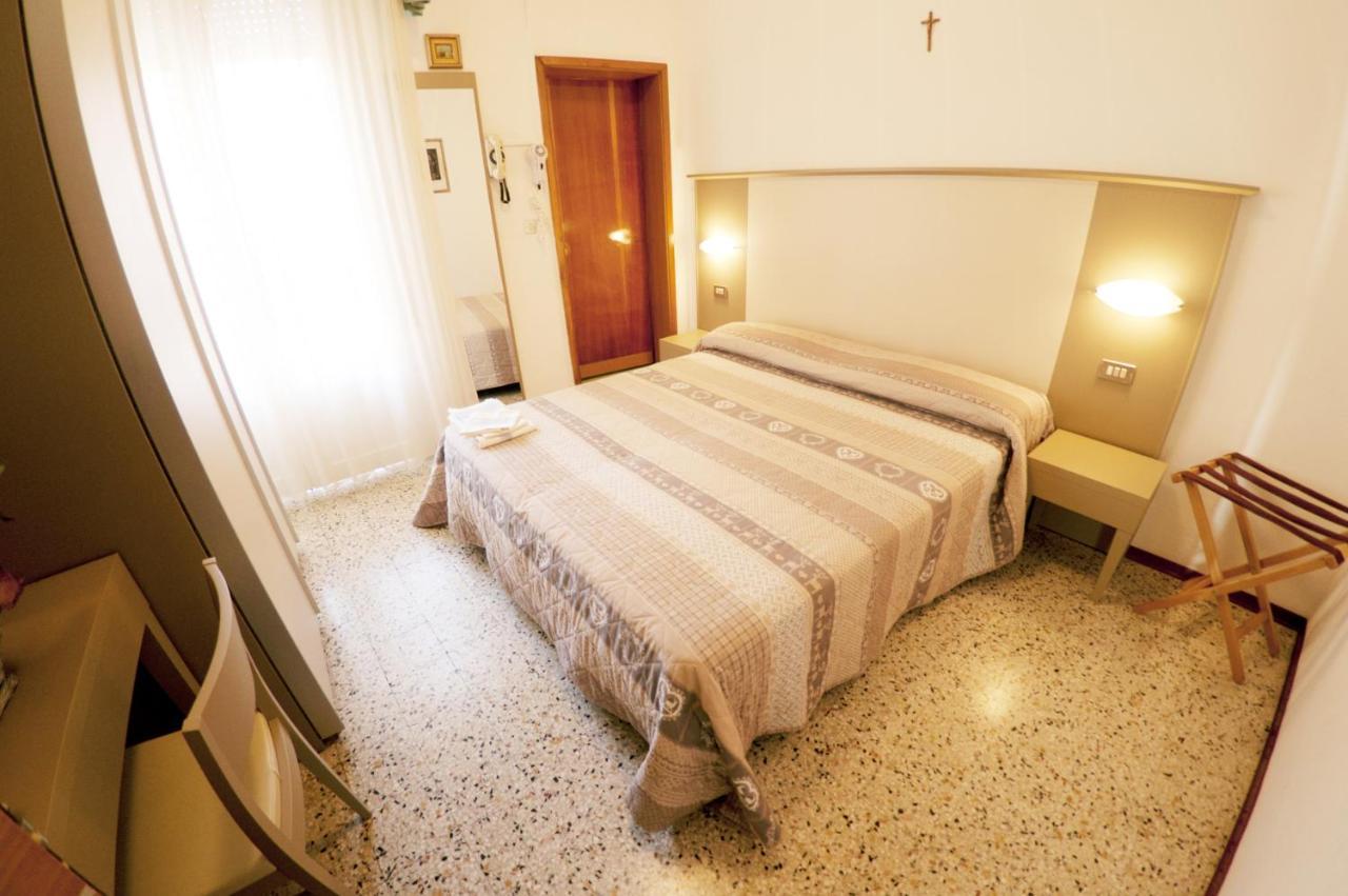 Hotel Gigliola Gatteo a Mare Esterno foto