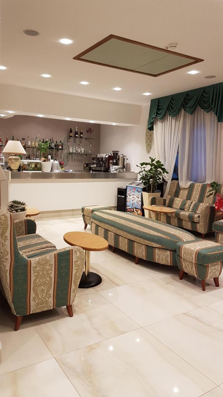 Hotel Gigliola Gatteo a Mare Esterno foto